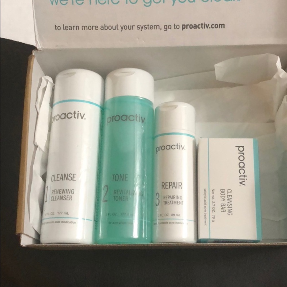 Brand new sealed Proactiv 90 Day Kit